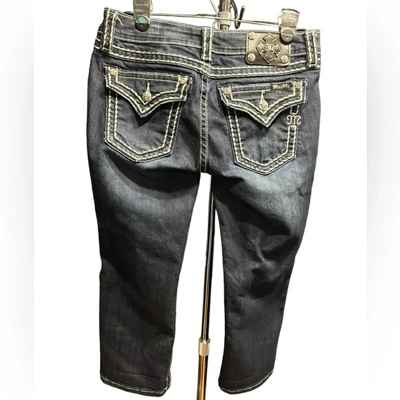 Miss Me signature cuffed Capri size 30 - Picture 3 of 9